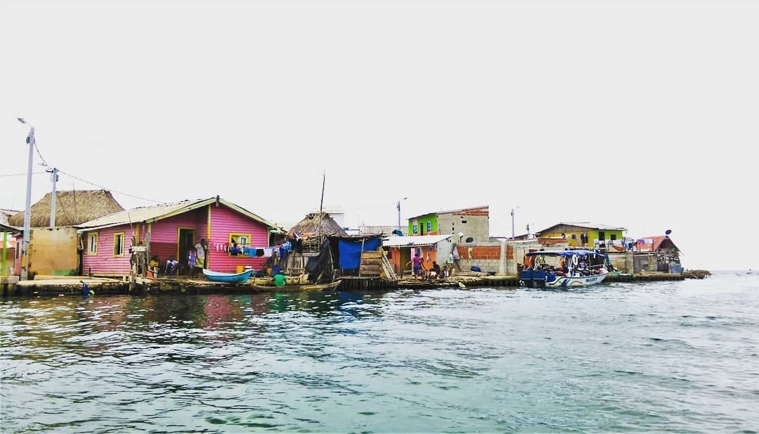 Как выглядит самый населенный остров в мире: опубликованы фото и видео