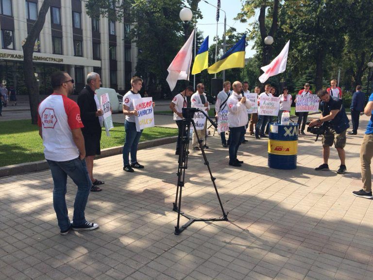 Техногенная катастрофа в Днепре? Активисты устроили антикоррупционный флэш-моб