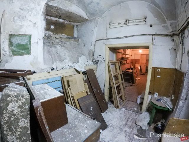 Дворец моряков в Одессе: как разрушается историческое здание