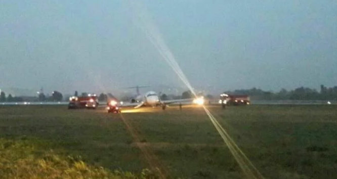 "Літак впав на крило": пасажири розповіли правду про НП в аеропорту Києва