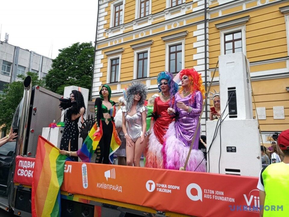 В Киеве прошел марш ЛГБТ: как это было