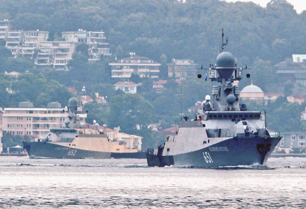 Російські військові кораблі вторглися до Середземного моря