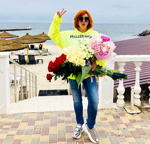 "Вы очаровательны": Ирина Билык порадовала фанов "ядовитым" фото