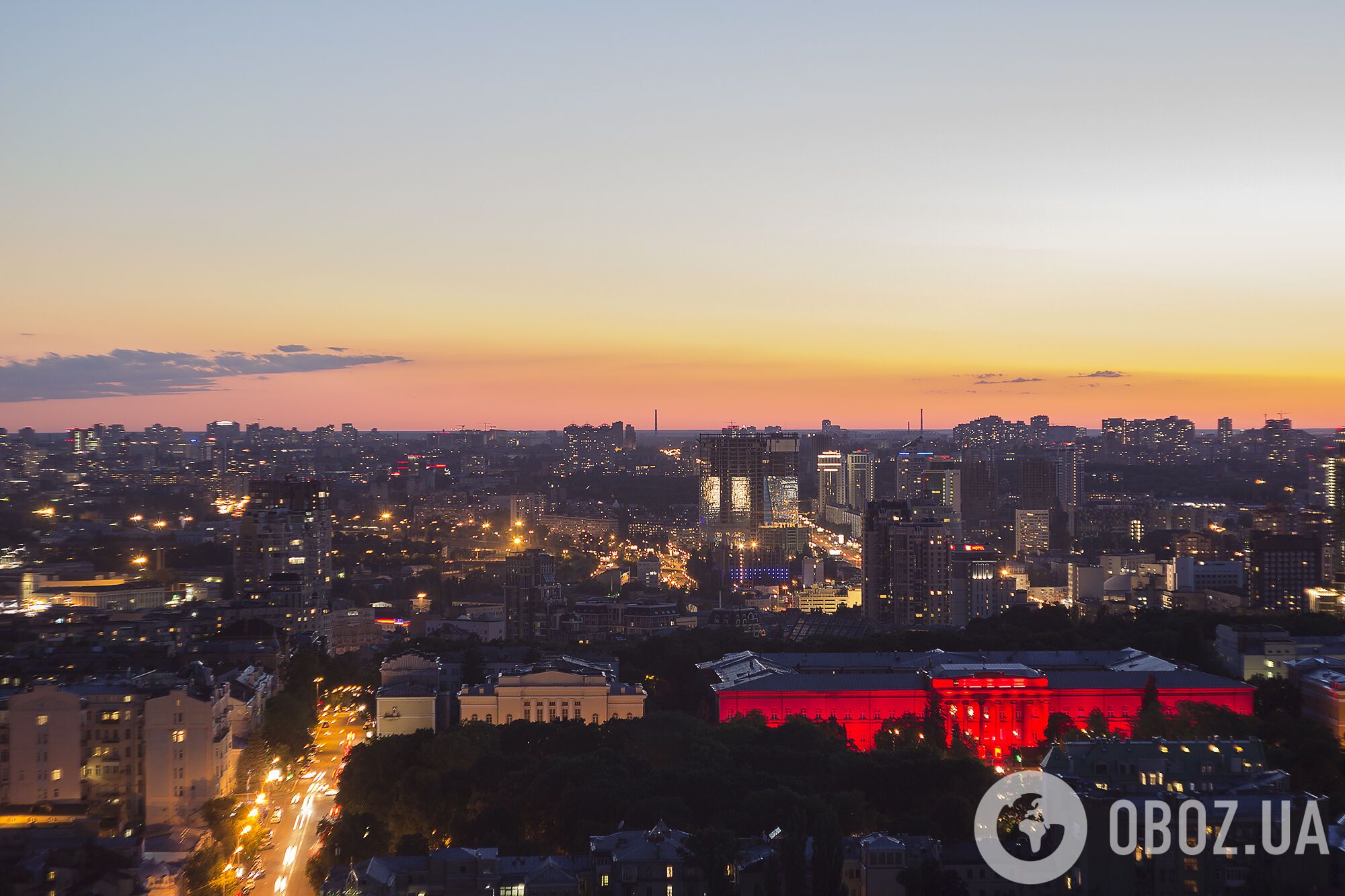 Вогні Києва: дивовижні фото столиці з висоти