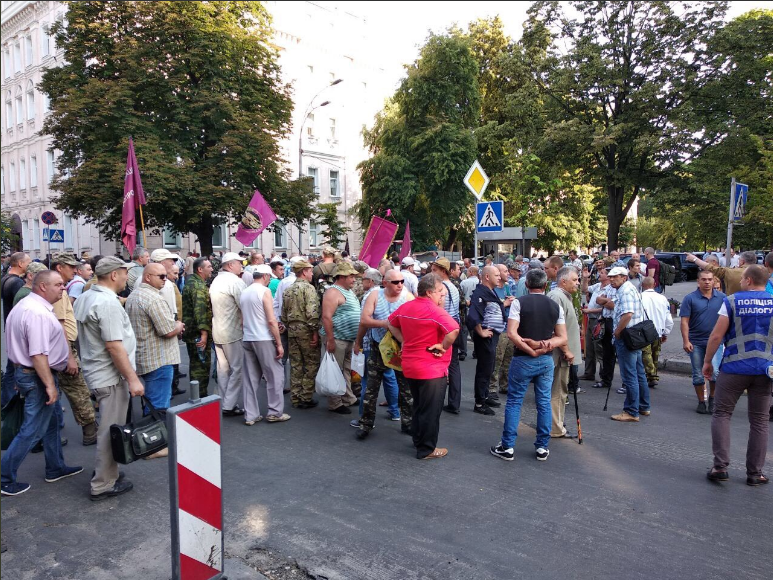 Киев застрял в серьезных пробках: опубликована карта "красных" улиц