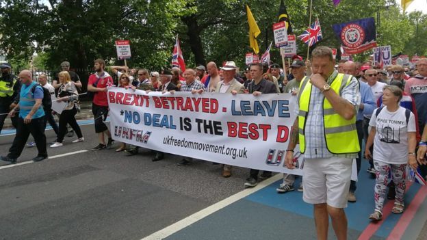 Британцы вышли на массовый митинг из-за Brexit: опубликованы фото и видео