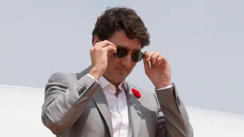 Премьер Канады попал в скандал из-за солнечных очков