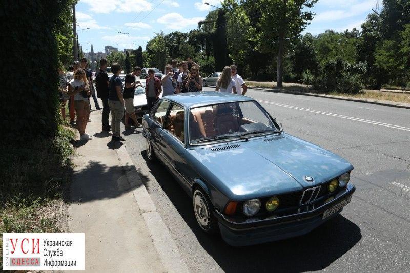 По Одесі проїхалися ретро-автомобілі: фоторепортаж