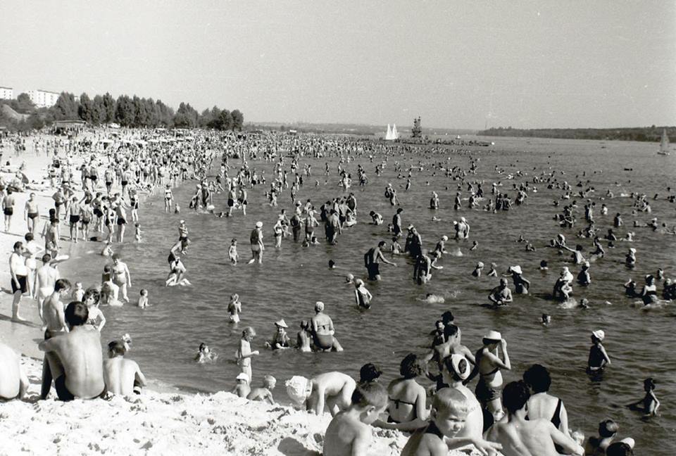 Как выглядел пляж в Запорожье 50 лет назад: раритетные фото