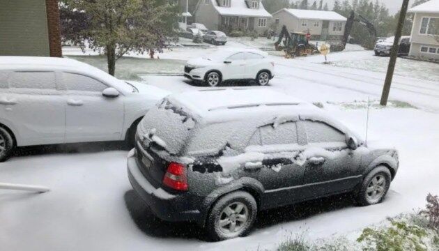 Шар 12 см: Канаду засипало снігом. Фото аномалії