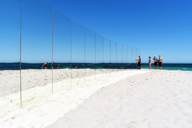 В Австралії пляж перетворили на дзеркальний "безлюдний острів": фото