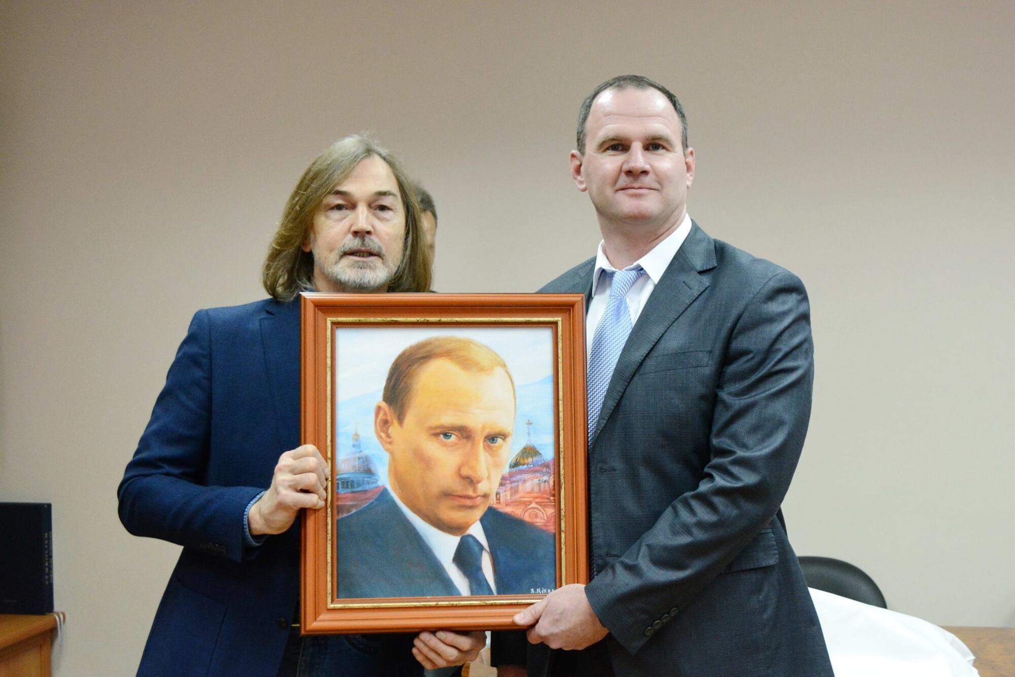 Сглазили и навели порчу: художник-фанат Януковича и Путина рассказал о страшном недуге