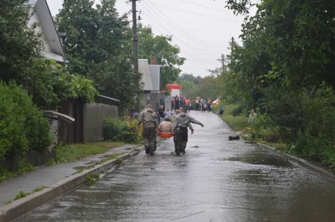  Украину накрыли погодные аномалии: все последствия непогоды