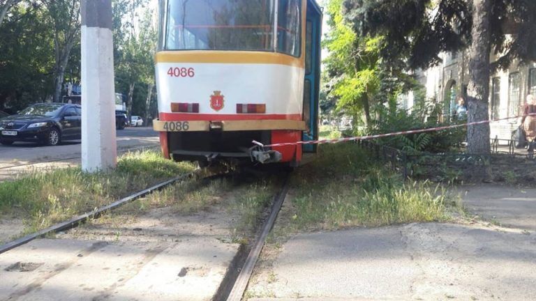 Влетел в грузовик: на Прикарпатье произошло смертельное ДТП с автобусом