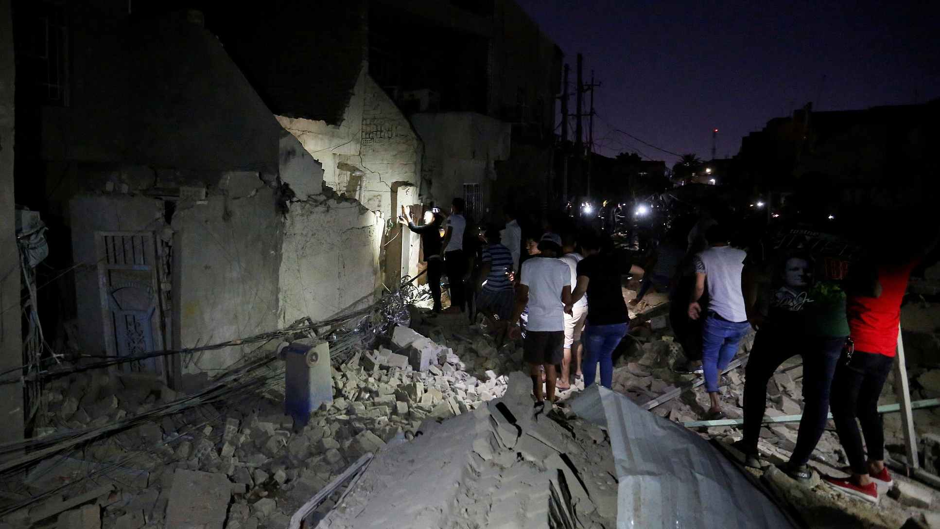 В Багдаде взорвались склады боеприпасов: погибли 18 человек, ранены около сотни