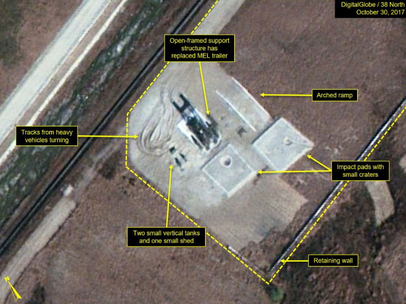 КНДР уничтожила последний ядерный полигон Ихара: фото до и после