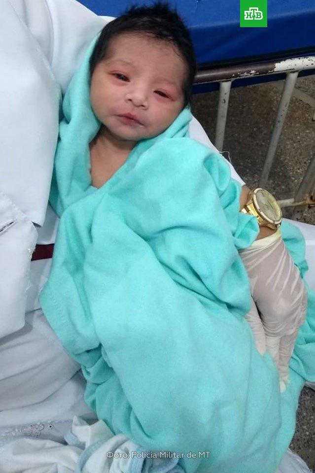 8 годин пролежало у труні: немовля "ожило" після поховання