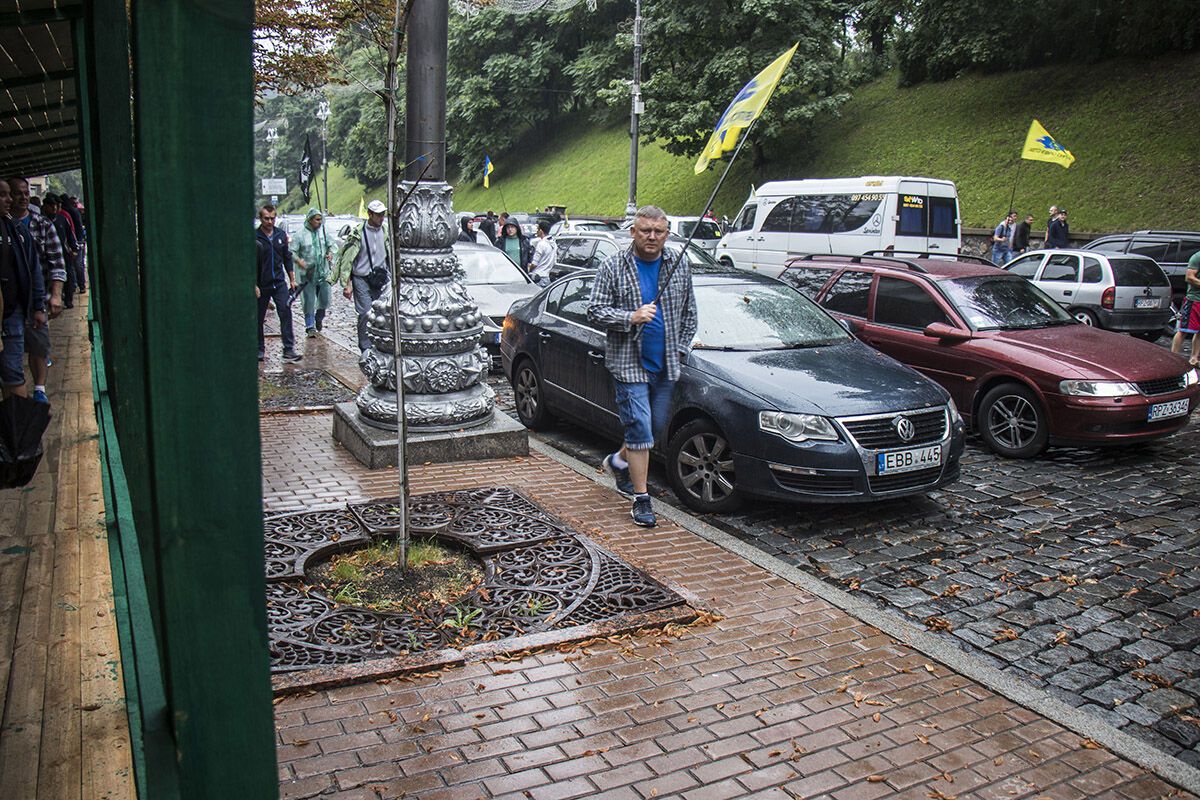 Владельцы авто на еврономерах перекрыли центр Киева