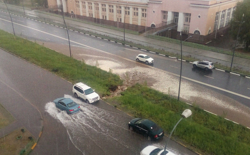 В Нижнем Новгороде размыло дорогу