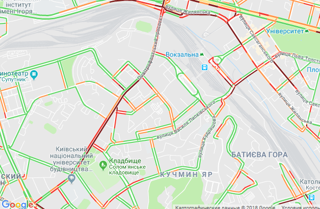Київ паралізували затори: опублікована карта "червоних" вулиць