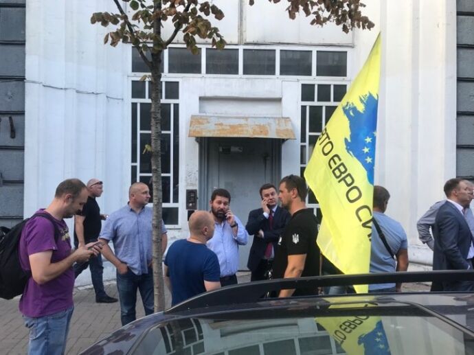 Протест власників авто на єврономерах