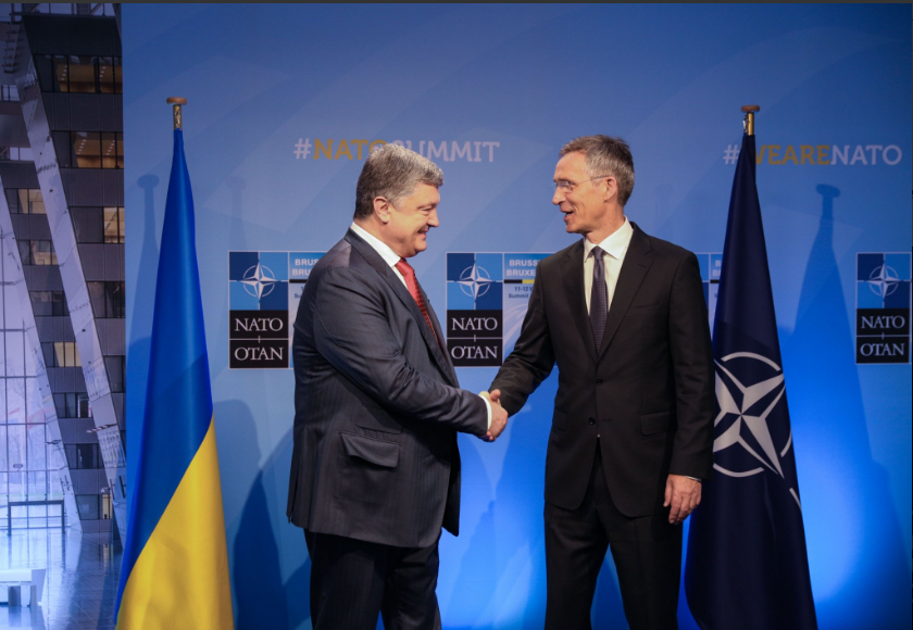 Президент України Петро Порошенко і генеральний секретар НАТО Єнс Столтенберг