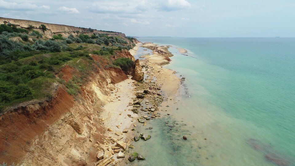 Гігантський зсув в Одесі з висоти: опубліковані вражаючі фото