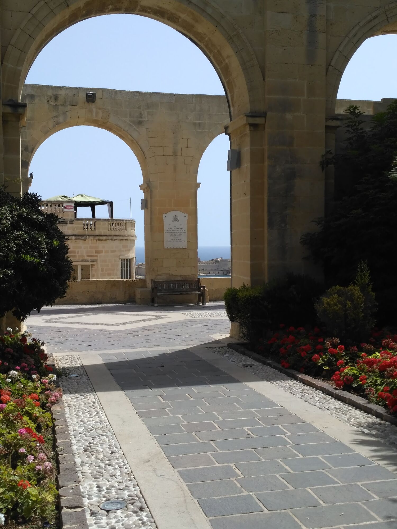 "Мальта - країна недешева": мандрівниця з України розповіла про відпочинок на казковому острові