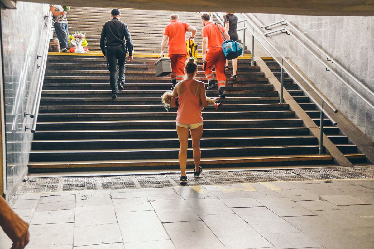 У метро Києва сталася надзвичайна подія з дитиною: опубліковані фото