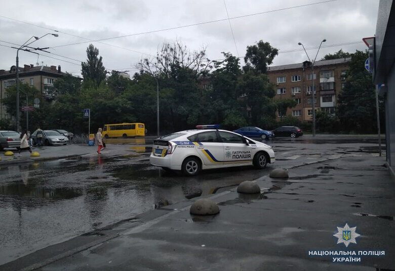 У Києві в офісі сталася стрілянина: є поранені