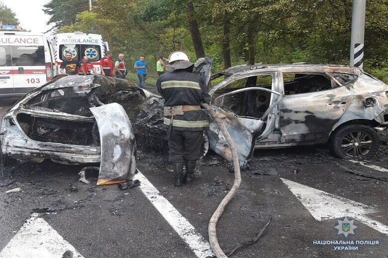 Семья с ребенком сгорела заживо: все подробности тройного ДТП под Киевом