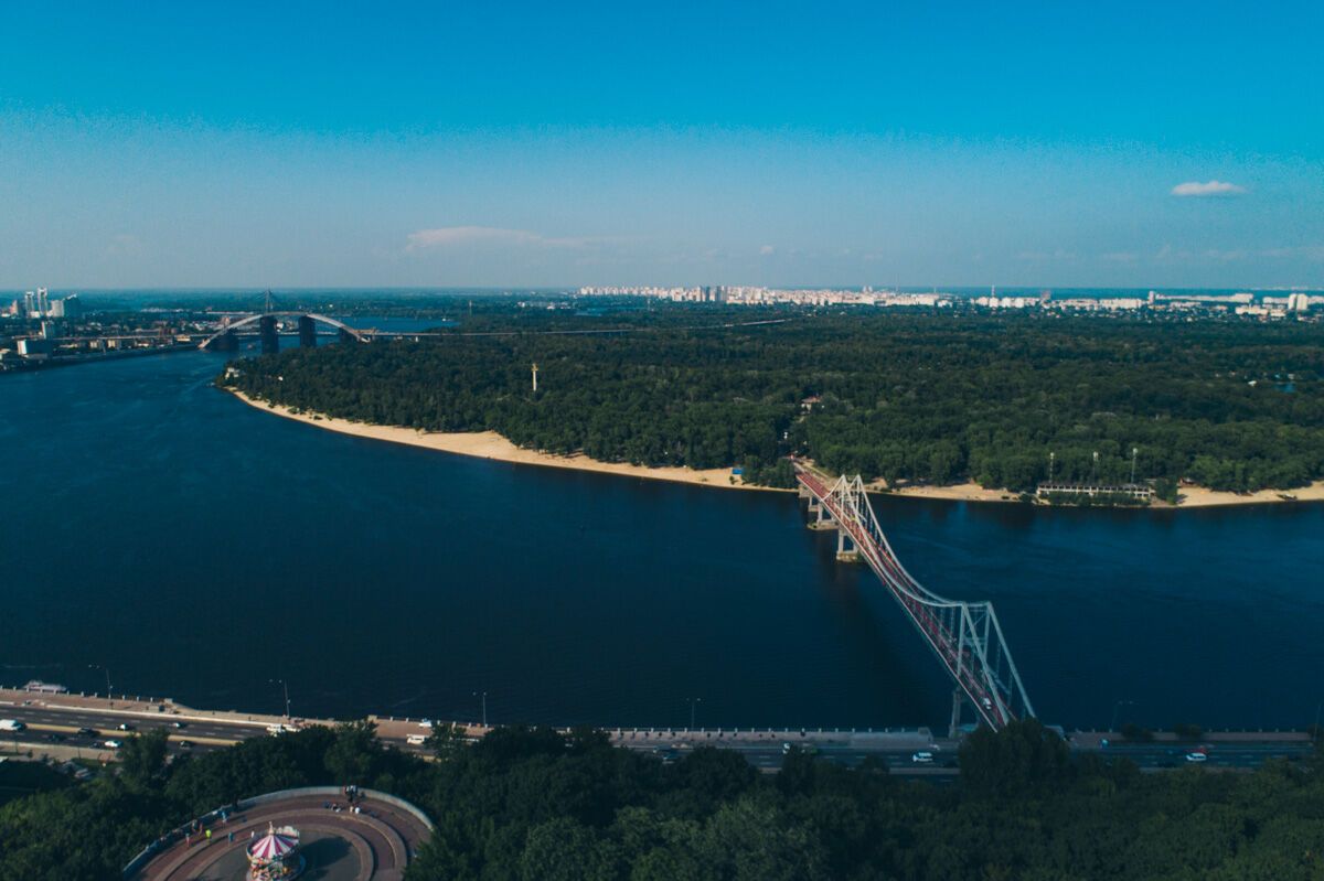 Появились волшебные фото Труханового острова в Киеве с воздуха