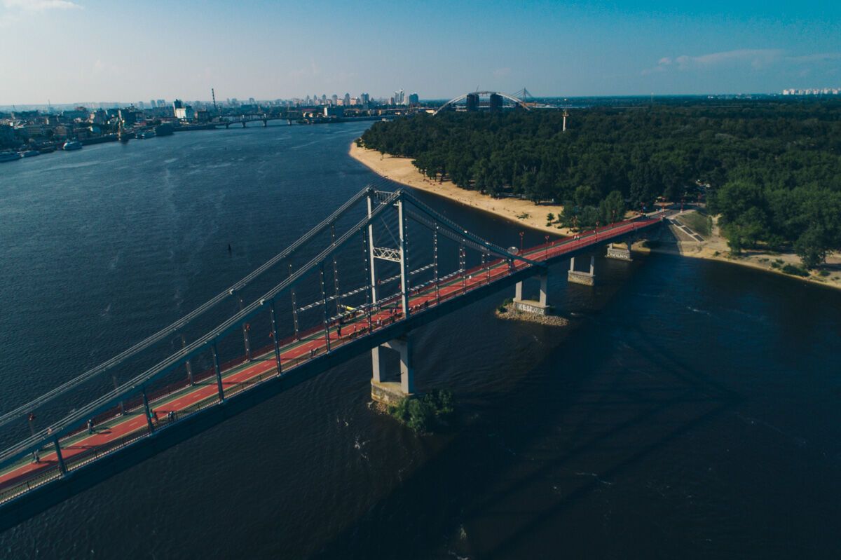 З'явилися чарівні фото Труханового острова в Києві з повітря