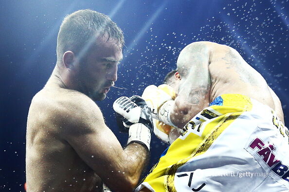 Усик переміг Гассієва в фіналі WBSS і став абсолютним чемпіоном світу