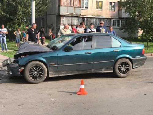 Жуткая авария в Черкассах: водитель на тротуаре задавил мать с ребенком