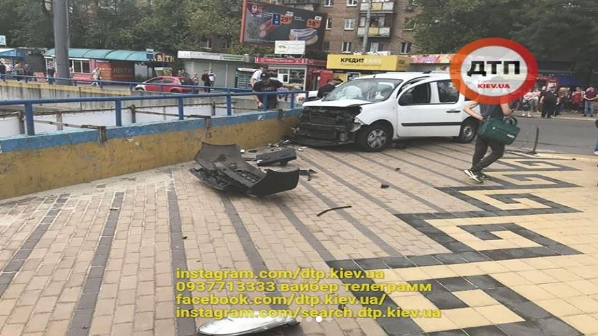 Смертельное ДТП с пешеходами в Киеве: появилось видео наезда на людей