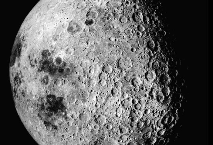 На Луне была жизнь: ученые сделали сенсационное заявление