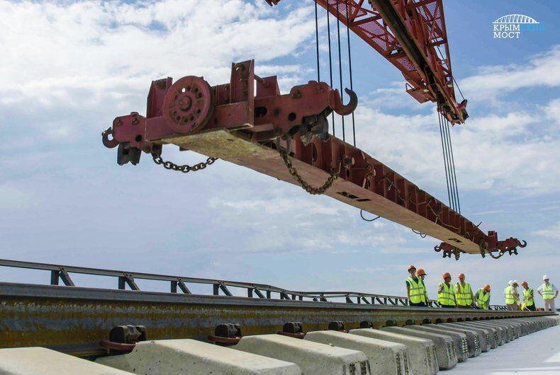 Новый этап: оккупанты показали, что происходит с Крымским мостом