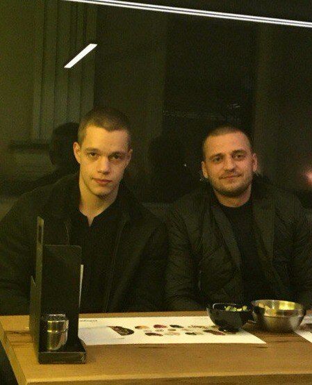 Кирилл Островский (слева)