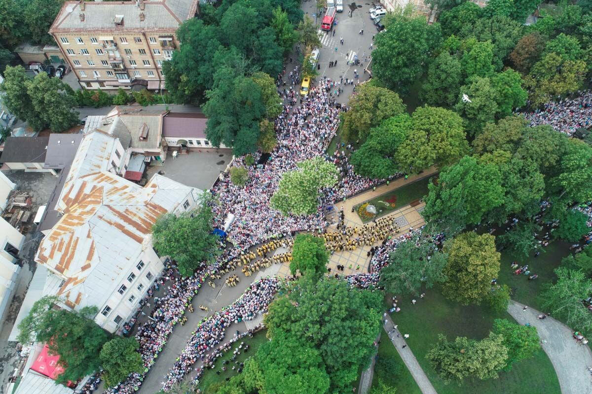 Хресна хода в Києві: з'явилися фото з висоти пташиного польоту