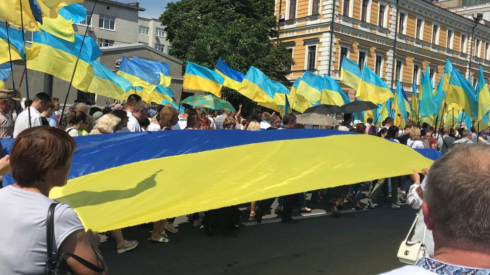 В Киеве прошел Крестный ход УПЦ КП: все подробности