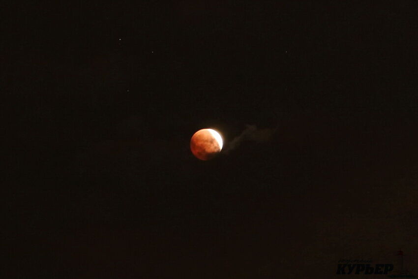 "Кровавая Луна" над Одессой: фантастические фото