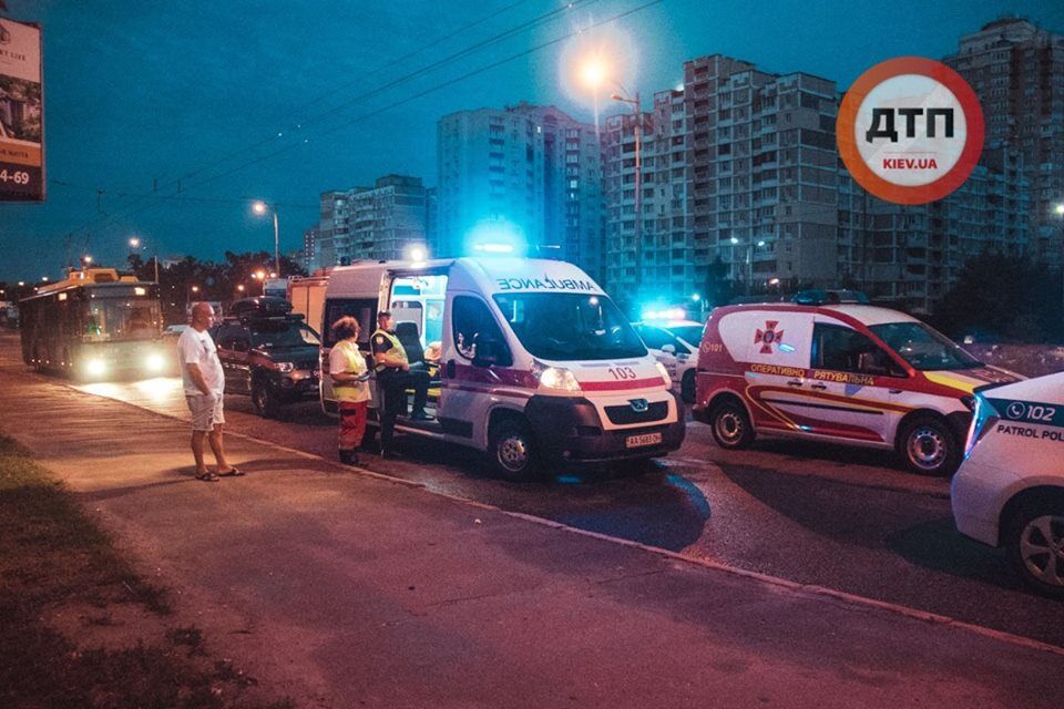 У Києві п'яний протаранив авто з немовлям всередині: подробиці ДТП