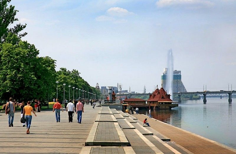 Трамваї, ракети і мости: топ-10 причин любити Дніпро