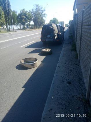 "Пасут" и могут убить": новые схемы грабежа автомобилистов в Украине