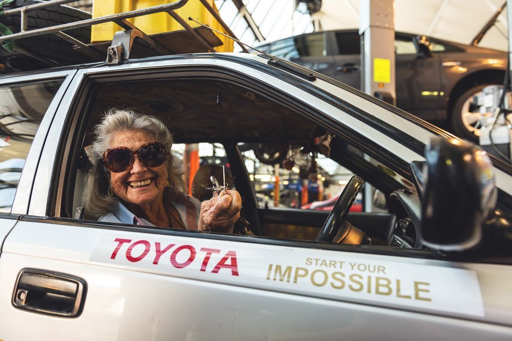Поспорила: пенсионерка проехала 12 тыс. км на стареньком авто