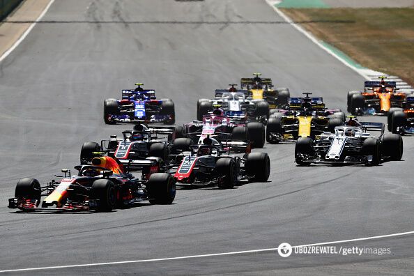 Гран-при Формулы-1 завершился невероятной борьбой на последних кругах