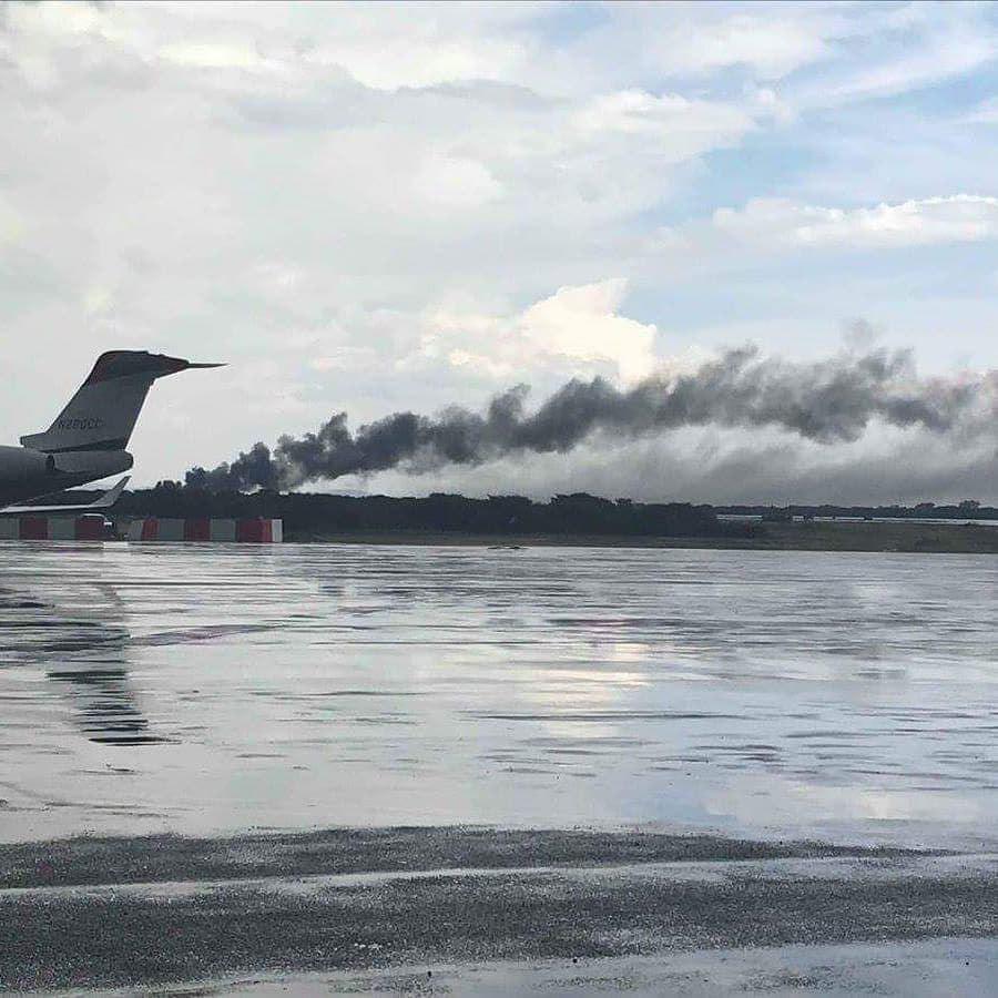 У Мексиці розбився літак із сотнею пасажирів: фото з місця НП