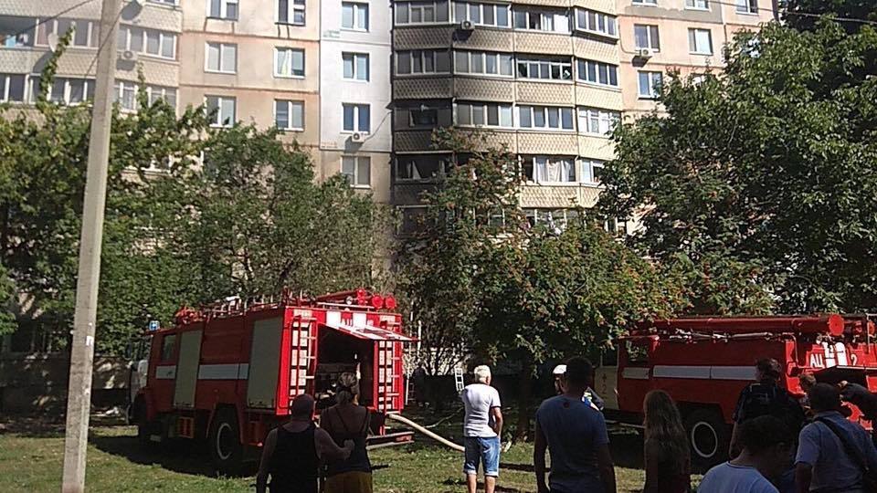 Вылетали окна и двери: в Харькове прогремел мощный взрыв. Первые фото и видео