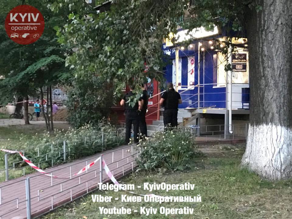 Застрелили охоронця: у Києві стався збройний наліт на "ювелірку"